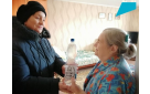 «Серебряные» волонтеры доставили крещенскую воду в дома одиноких пенсионеров